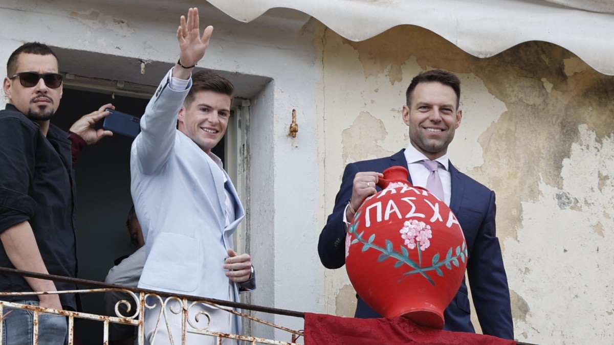 Ο Στέφανος Κασσελάκης με τον Τάιλερ στην Κέρκυρα