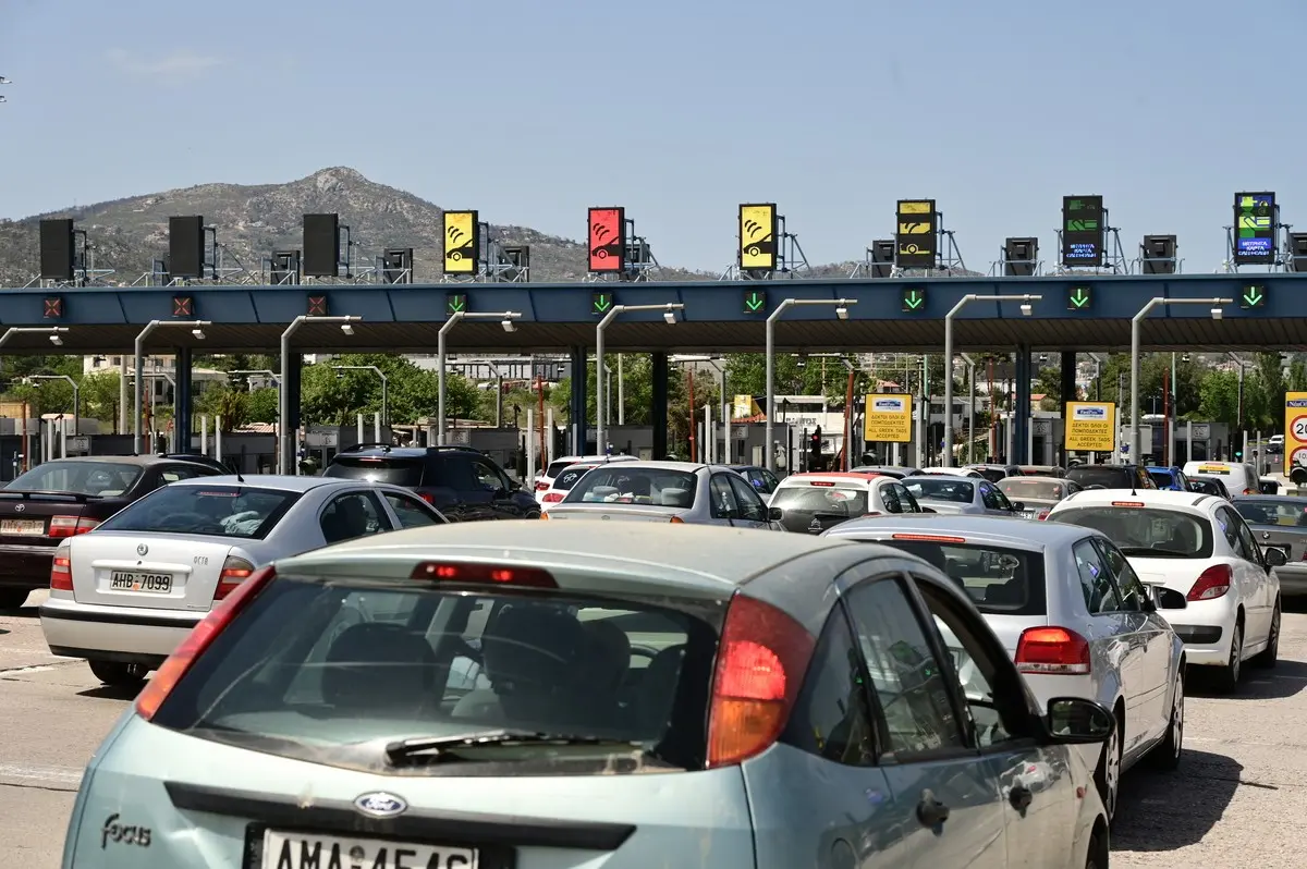 Πάσχα: Συνεχίζεται το κύμα εξόδου των εκδρομέων -Μεγάλες καθυστερήσεις στην Αθηνών – Κορίνθου