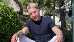 Η πρώτη αντίδραση του Γιώργου Μαζωνάκη για τον αιφνιδιαστικό εγκλεισμό στο Δρομοκαΐτειο “Mε τύλιξαν σε μία κόλλα χαρτί πρόσωπα του στενού οικογενειακού μου περιβάλλοντος”