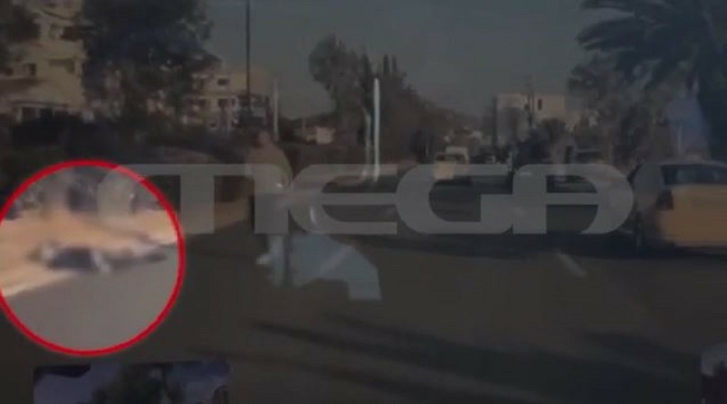 Βούλα: Βίντεο ντοκουμέντο από την παράσυρση και τον θάνατο της ηλικιωμένης γυναίκας