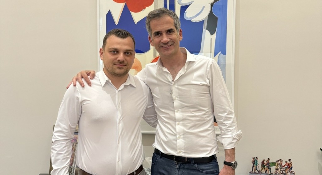 Στο πλευρό του Φρέντι Μπελέρη ο Μπακογιάννης – Συναντήθηκε με τον Πέτρο Μπελέρη