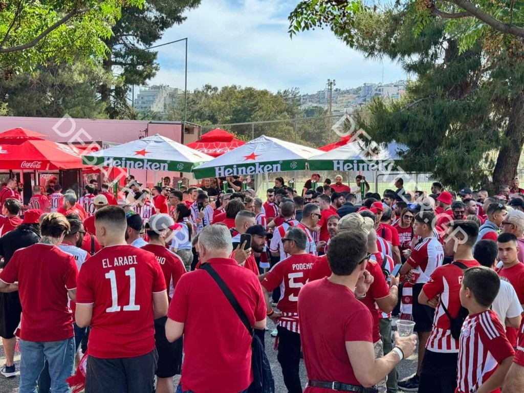 Τελικός Conference League: Πλήθος φιλάθλων του Ολυμπιακού στο ΣΕΦ – Ετοιμάζονται για την «απόβαση» στη Νέα Φιλαδέλφεια