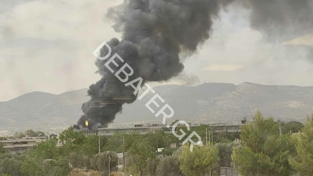 Φωτιά σε εργοστάσιο στην Κάτω Κηφισιά – Κλειστοί δρόμοι στην γύρω περιοχή