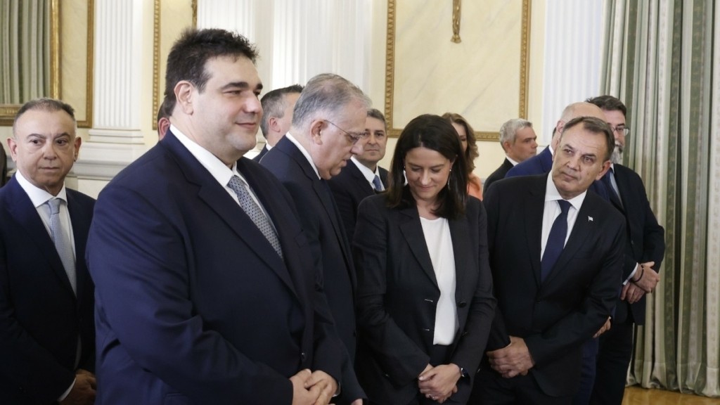 Ορκίστηκε το νέο κυβερνητικό σχήμα μετά τον ανασχηματισμό