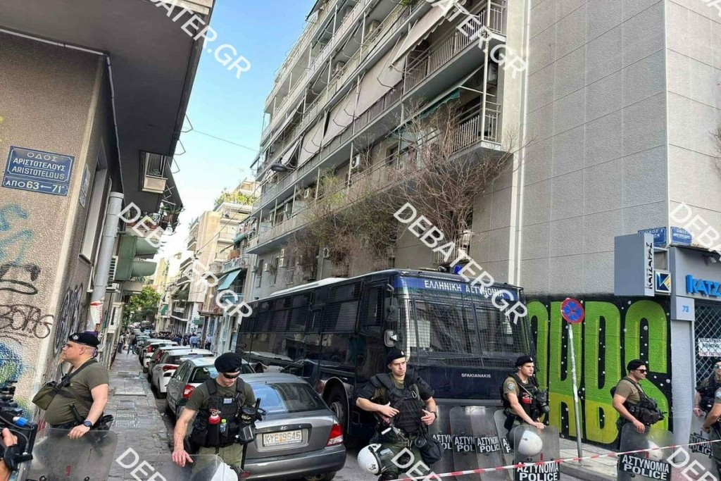 Διπλή επιχείρηση της ΕΛΑΣ σε υπό κατάληψη κτήρια σε Κυψέλη και Εξάρχεια