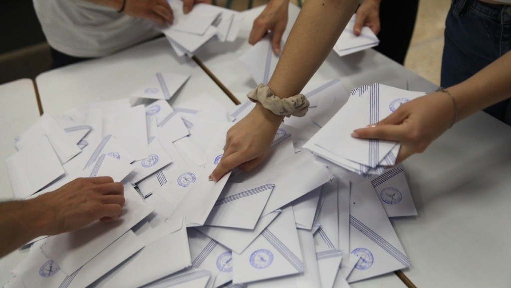 Δημοσκόπηση Prorata: Ισχυρό προβάδισμα για τη ΝΔ και άλμα για την Πλεύση Ελευθερίας – Χαμηλές πτήσεις για ΠΑΣΟΚ και ΣΥΡΙΖΑ