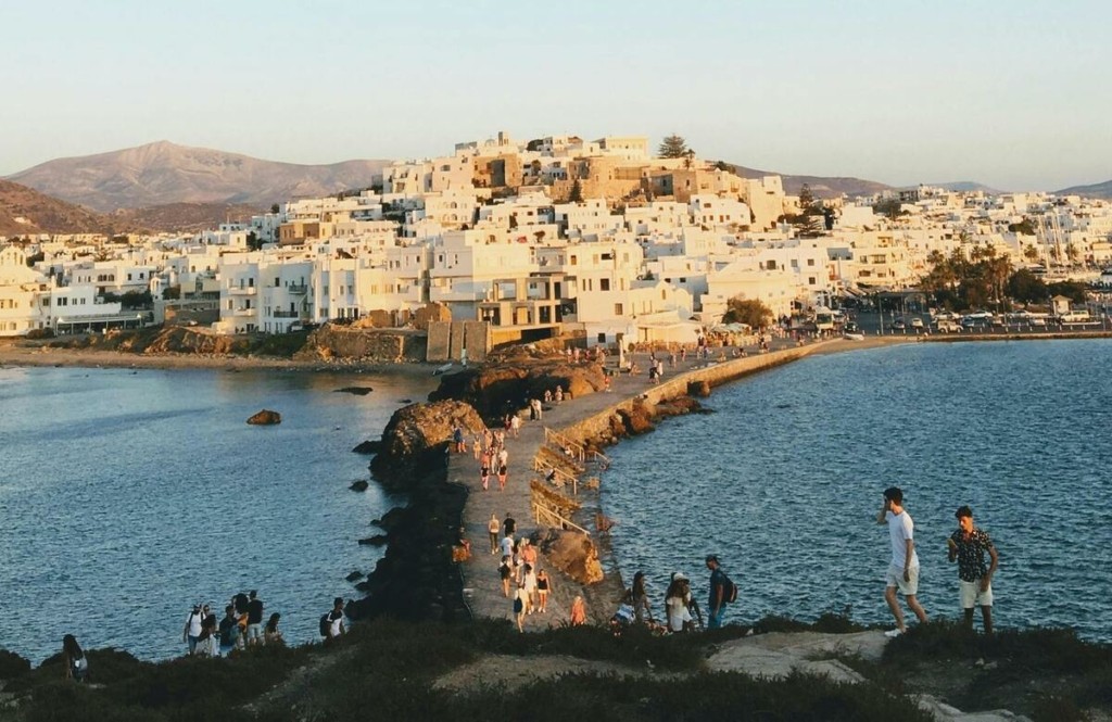 Κρήτη, Νάξος και Ίος στους προορισμούς με τις καλύτερες παραλίες