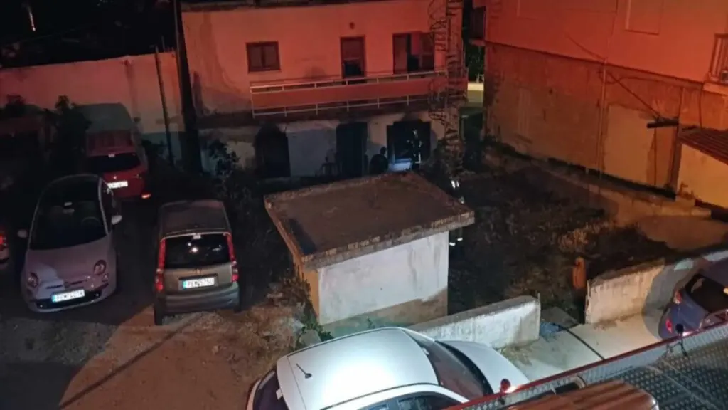 Χανιά: Φωτιά σε διώροφη μονοκατοικία τα ξημερώματα -Σοβαρές ζημιές
