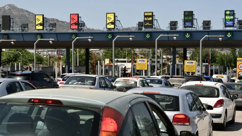Μήνυμα του 112 για μεγάλο μποτιλιάρισμα από Ελευσίνα προς Κόρινθο – “Καθυστερήστε την αναχώρησή σας” (pic)