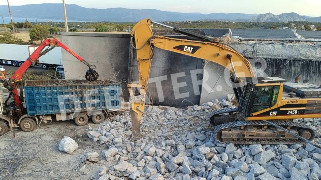 ΕΛΑΣ: Αναζητά πληροφορίες από οδηγούς για την ανατροπή του βυτιοφόρου στην Αθηνών-Κορίνθου