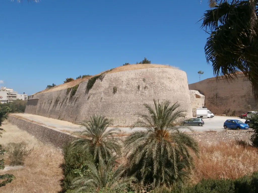 Ηράκλειο Κρήτης: 54χρονος άνδρας σκοτώθηκε πέφτοντας από τα Ενετικά τείχη