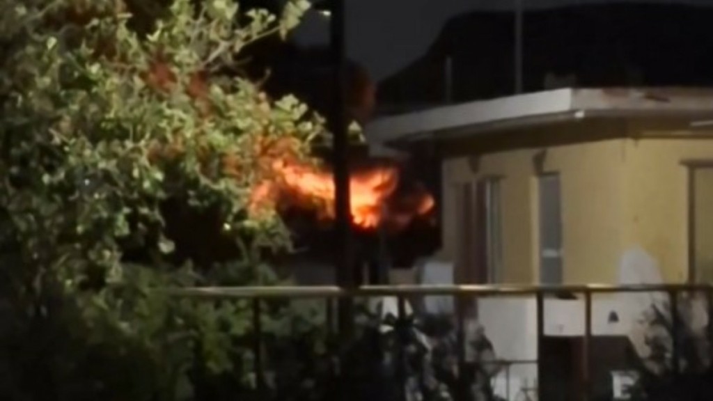 Φωτιά σε αγροτική αποθήκη στο Κάτω Σούλι Μαραθώνα
