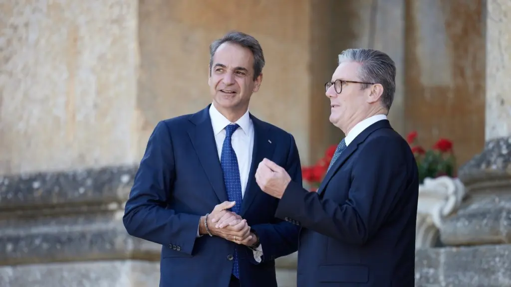 Κυριάκος Μητσοτάκης: Συναντήθηκε με τον πρωθυπουργό της Βρετανίας Κιρ Στάρμερ – Συμφωνία για διμερή συνάντηση