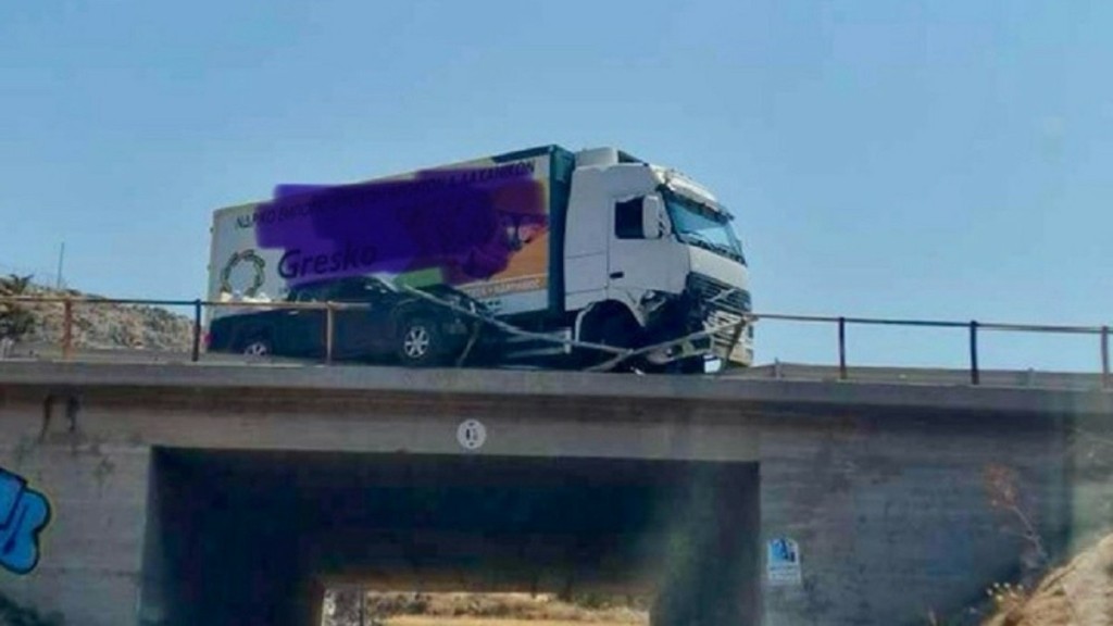 Φρικτό τροχαίο στον ΒΟΑΚ: Νεκρός ένας 61χρονος όταν έπεσε πάνω του νταλίκα και τον παρέσυρε