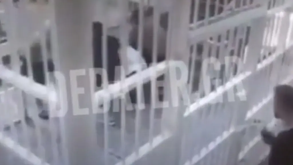 Φυλακές Κορυδαλλού: Καρέ καρέ η δολοφονία του 35χρονου Αλβανού από συγκρατούμενο του
