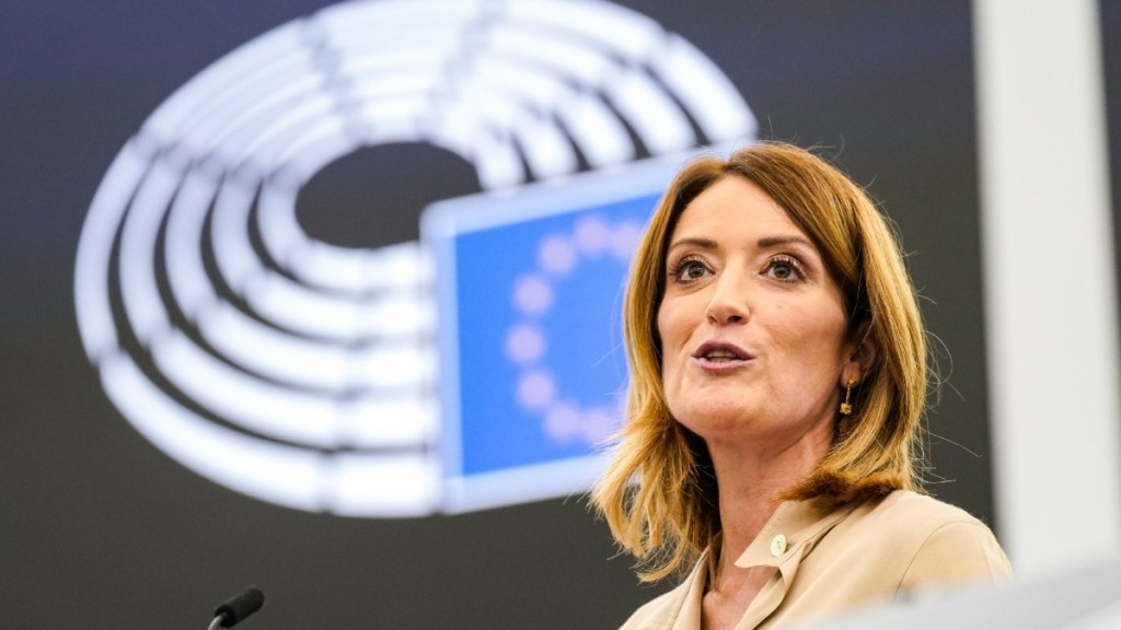 Ρομπέρτα Μέτσολα: Επανεξελέγη πρόεδρος του Ευρωπαϊκού Κοινοβουλίου
