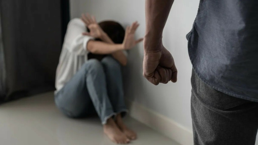 Φθιώτιδα: Βίαζε τη σύζυγό του και χτυπούσε τα ανήλικα παιδιά του – Πώς μπήκε τέλος στη δράση του
