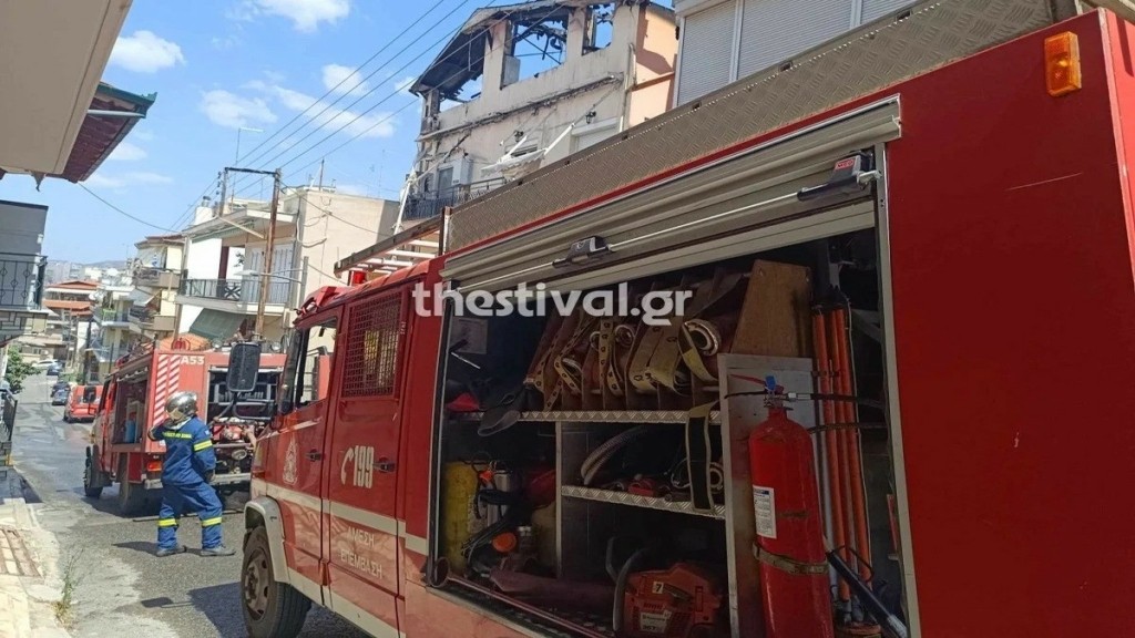 Πώς έγινε η τραγωδία στη Θεσσαλονίκη: Οι πυροσβέστες έσπασαν την πόρτα αλλά βρήκαν την ηλικιωμένη νεκρή