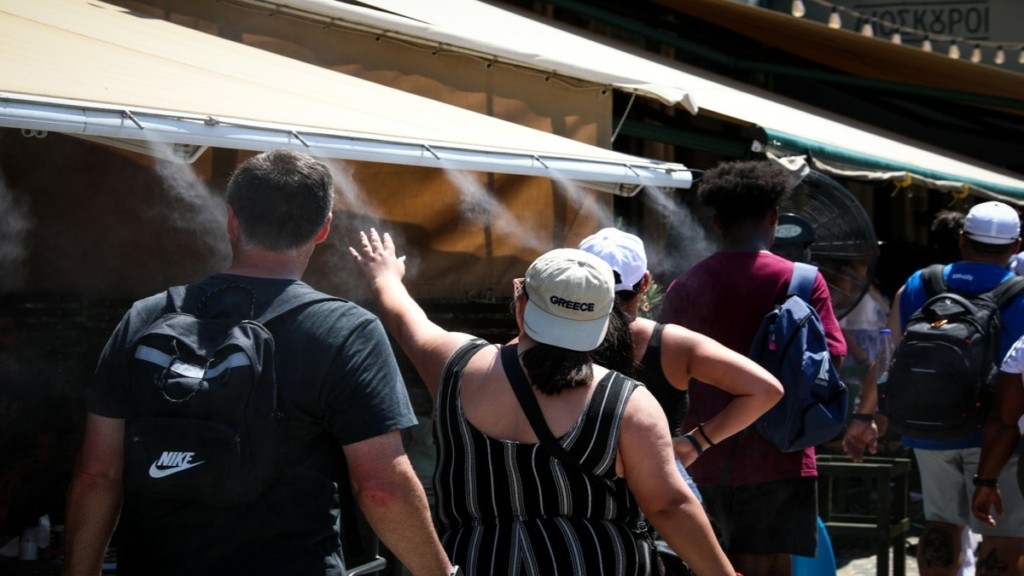 Συναγερμός για τον καύσωνα: Έκτακτα μέτρα για τους εργαζόμενους – Τι ισχύει σε delivery, εξωτερικές εργασίες – H εγκύκλιος