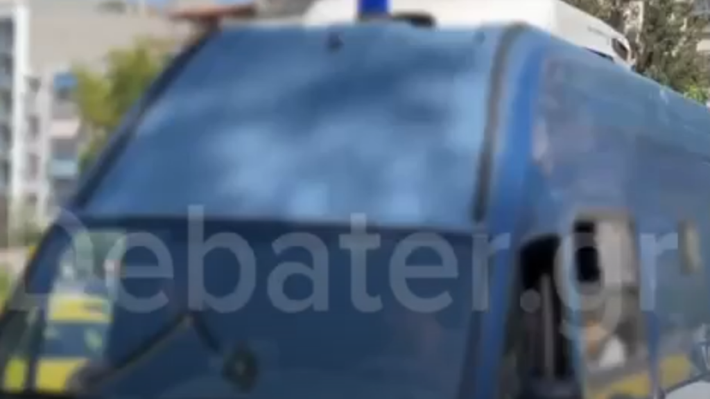 Στην Ευελπίδων οι συλληφθέντες για το κύκλωμα εκβιαστών -Καταθέτουν σήμερα οι 8, αύριο οι υπόλοιποι 6 (vid)