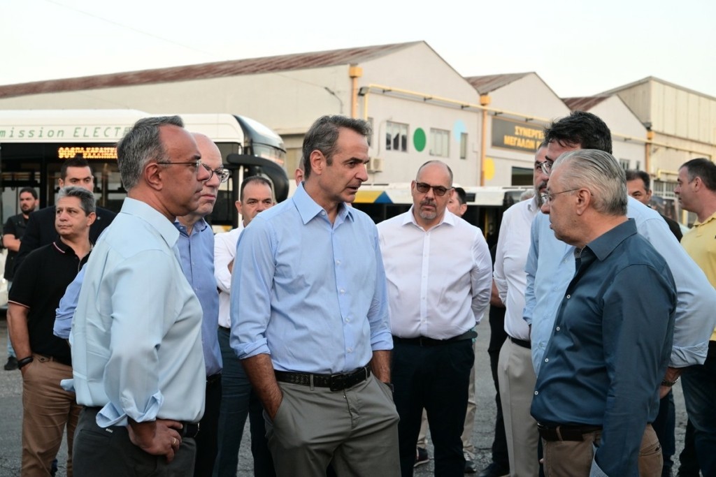 Η απάντηση Μητσοτάκη στο μήνυμα που έστειλαν Σαμαράς και Καραμανλής