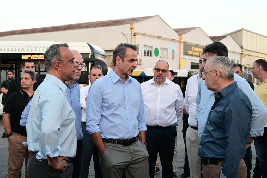 Η απάντηση Μητσοτάκη στο μήνυμα που έστειλαν Σαμαράς και Καραμανλής