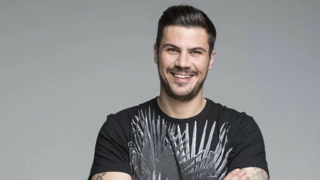 Άκης Πετρετζίκης – Η εκπομπή “Akis’ Food Tour” θα προβάλλεται στο NETFLIX