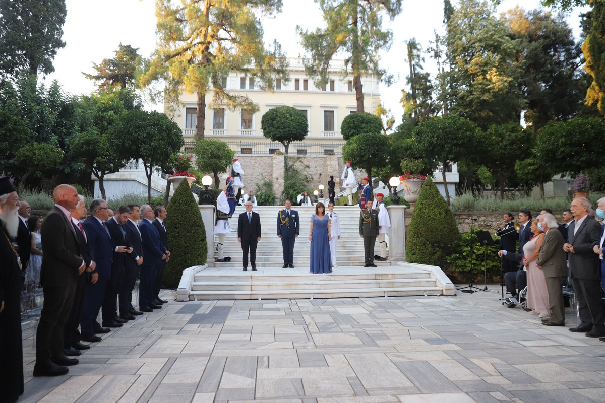 Κατερίνα Σακελλαροπούλου