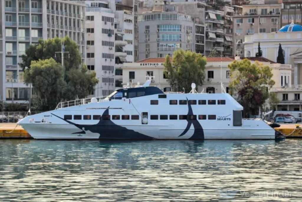Μηχανική βλάβη στο Σούπερ Τζετ 2 – Ταλαιπωρία για 375 επιβάτες