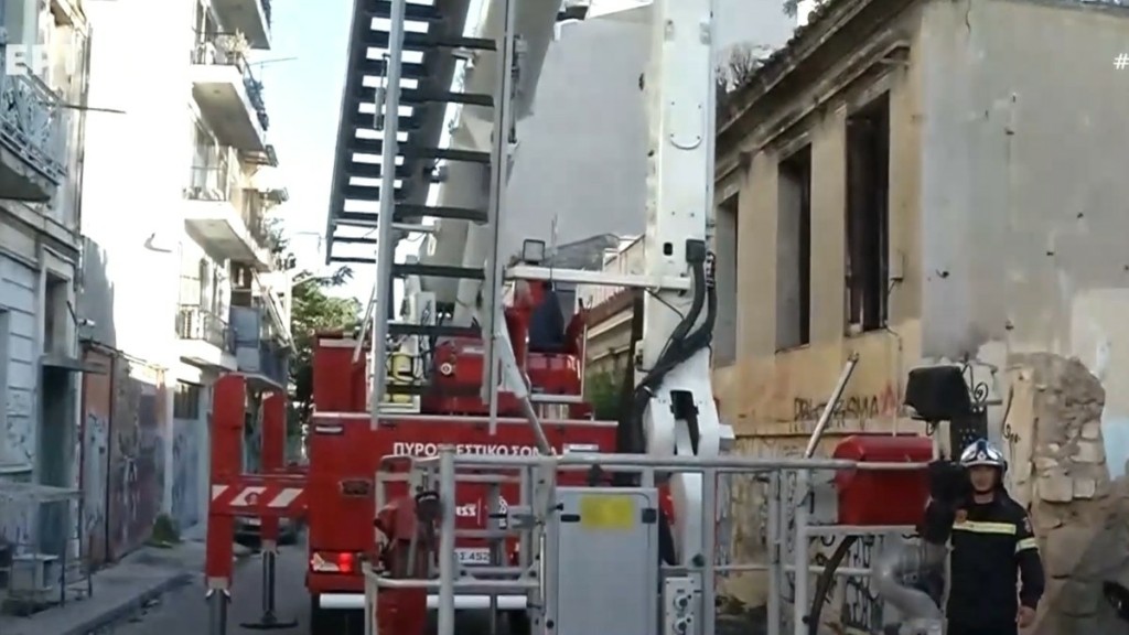 Φωτιά σε εγκαταλελειμμένο κτίριο στο Αιγάλεω