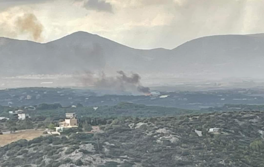 Φωτιά δίπλα στο αεροδρόμιο «Ελευθέριος Βενιζέλος»