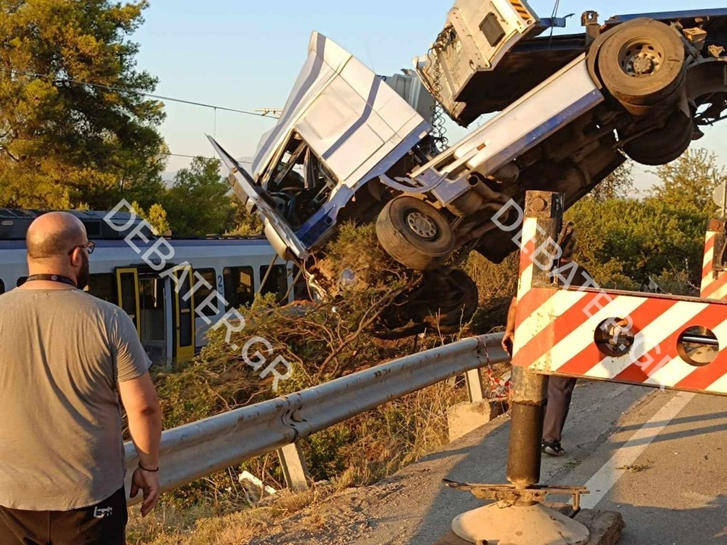 Εύβοια: Συνελήφθη ο οδηγός του φορτηγού που συγκρούστηκε με τρένο