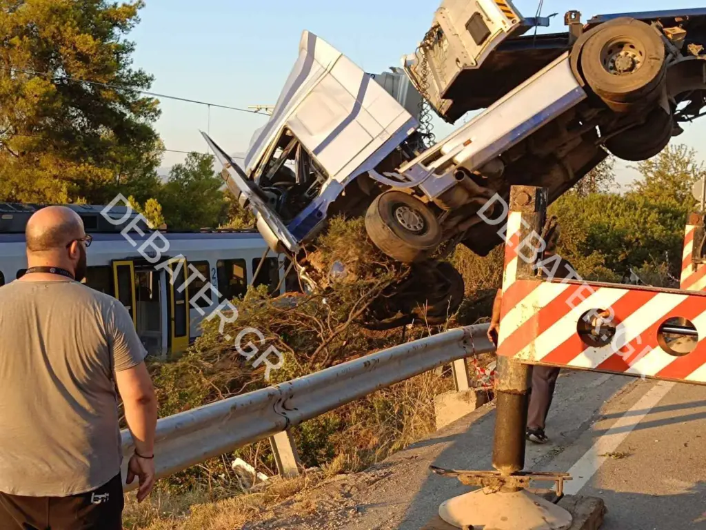 Εύβοια: Συνελήφθη ο οδηγός του φορτηγού που συγκρούστηκε με τρένο