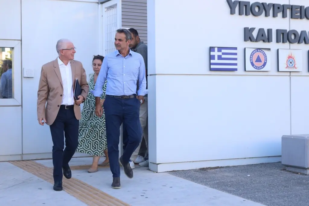 Άμεση αποκατάσταση των πληγέντων από τις φωτιές στην Αττική ζήτησε ο Μητσοτάκης – Τι συζητήθηκε στη διυπουργική σύσκεψη