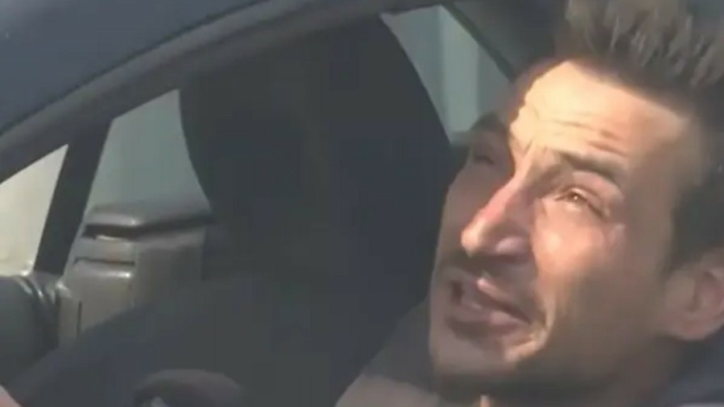 Πεντέλη: Λύγισε και έβαλε τα κλάματα on camera κάτοικος της περιοχής – «Την αγαπώ εδώ έχω μεγαλώσει»