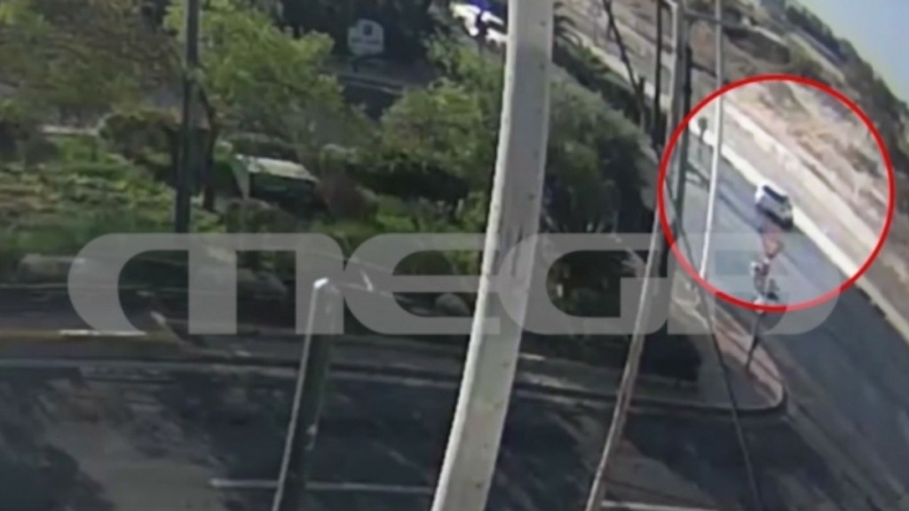 Λεωφόρος Ποσειδώνος: Βίντεο ντοκουμέντο του τροχαίου δυστυχήματος με μια 27χρονη να σκοτώνεται