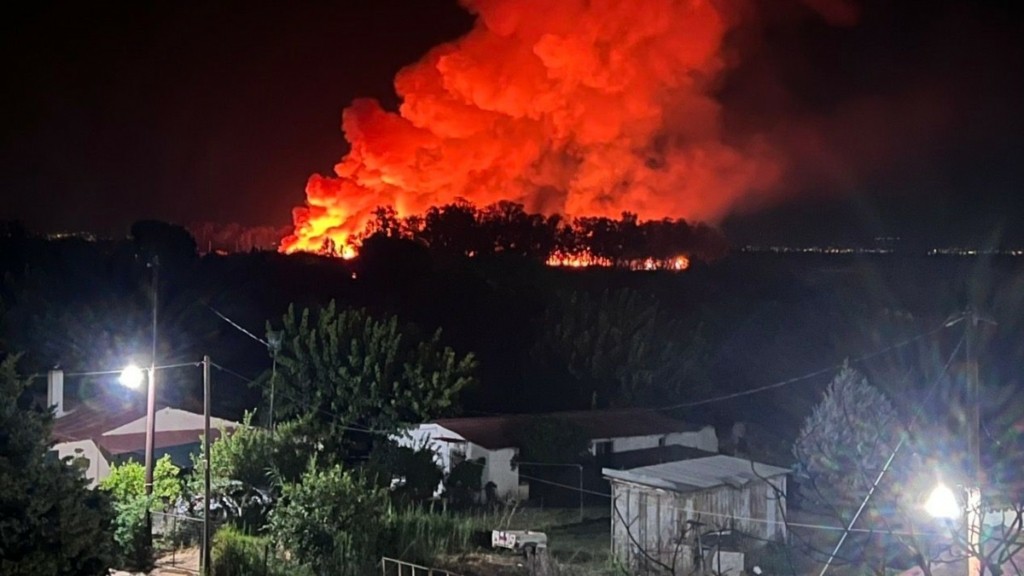 Φωτιά σε ξηρά χόρτα στην Κλείσοβα Μεσολογγίου