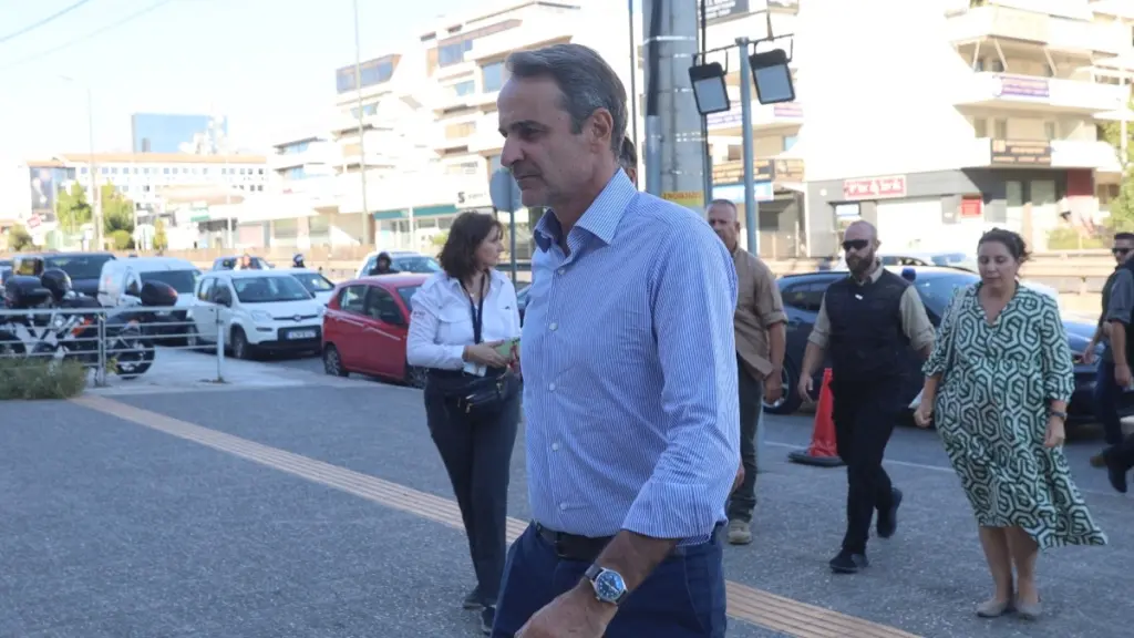 Σε εξέλιξη η διυπουργική σύσκεψη υπό τον Μητσοτάκη