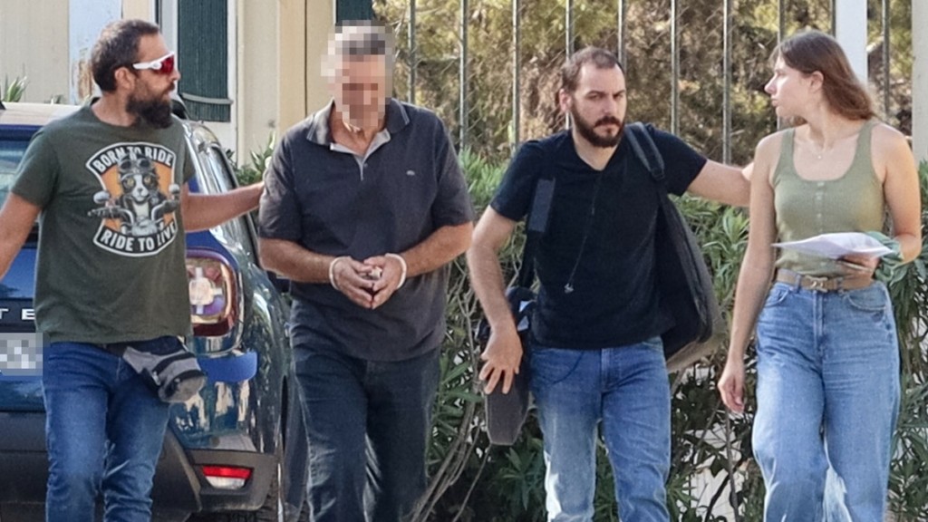 Βάρη: Προφυλακίζεται ο καθηγητής που κατηγορείται για εμπρησμό – Έβαλε τέσσερις φωτιές
