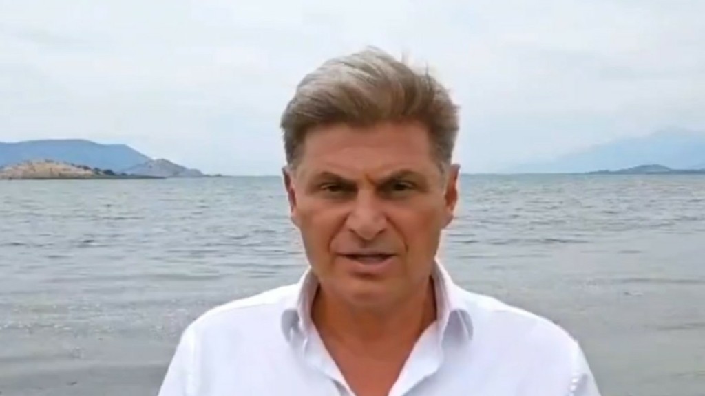 Ν. Φαραντούρης: “Το σκέφτομαι πολύ σοβαρά να είμαι υποψήφιος για πρόεδρος του ΣΥΡΙΖΑ”