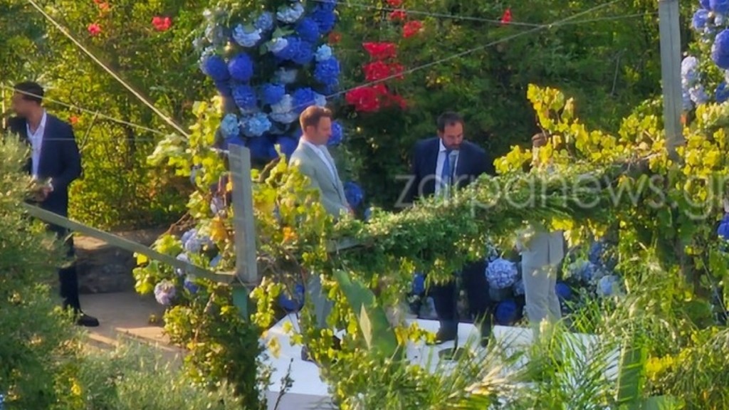 Στέφανος Κασσελάκης & Τάιλερ Μακμπέθ αντάλλαξαν όρκους αγάπης – Δρακόντεια τα μέτρα ασφαλείας, δύο συλλήψεις (pics & vid)