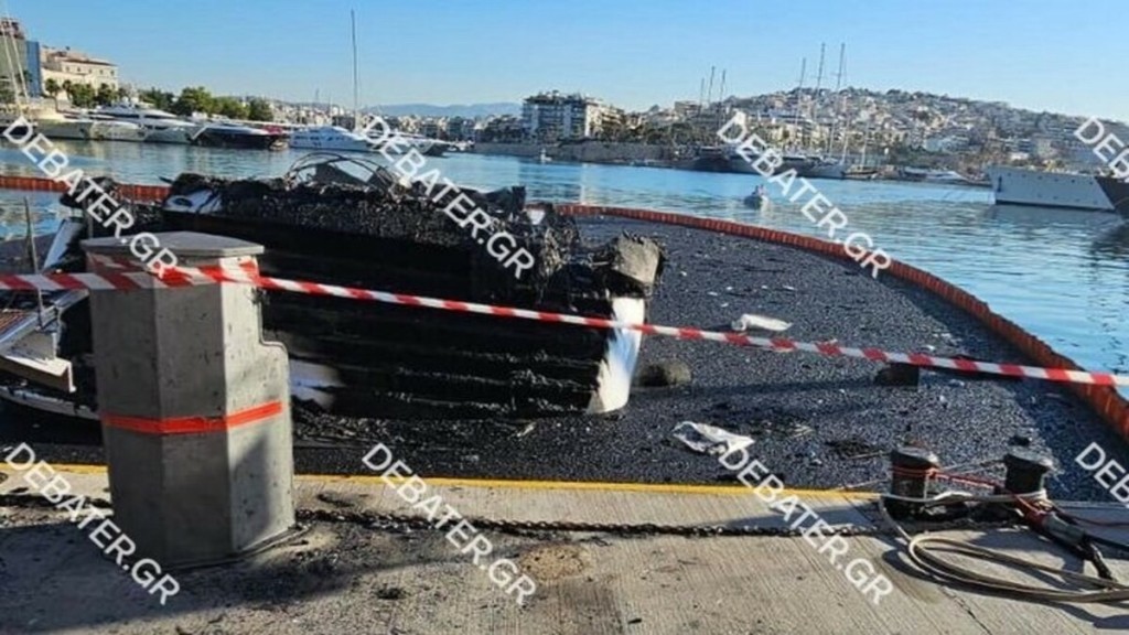 Μαρίνα Ζέας: Η επόμενη μέρα μετά τη φωτιά σε σκάφη – Δείτε εικόνες από το σημείο
