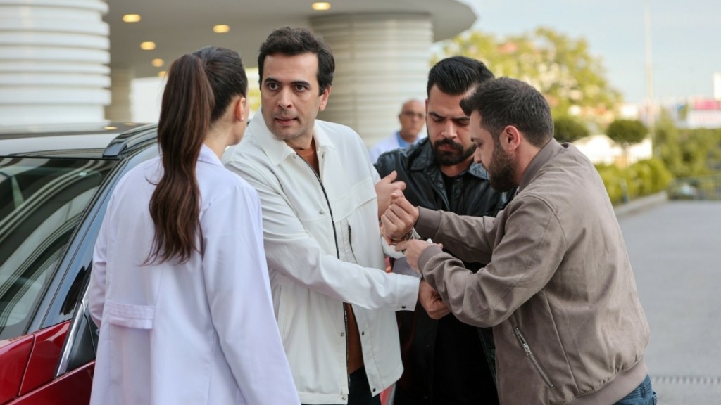 Bahar – Τετάρτη (21/8): Ο Αζίζ ζητάει εξηγήσεις από τον πατέρα του