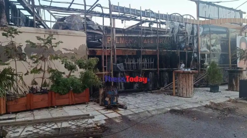 Θεσσαλονίκη: Στις φλόγες τυλίχτηκε καφετέρια – Στα 200.000 φτάνουν οι ζημιές