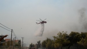 Φωτιά σε αγροτοδασική έκταση στα Κύθηρα – Επιχειρούν 4 εναέρια μέσα