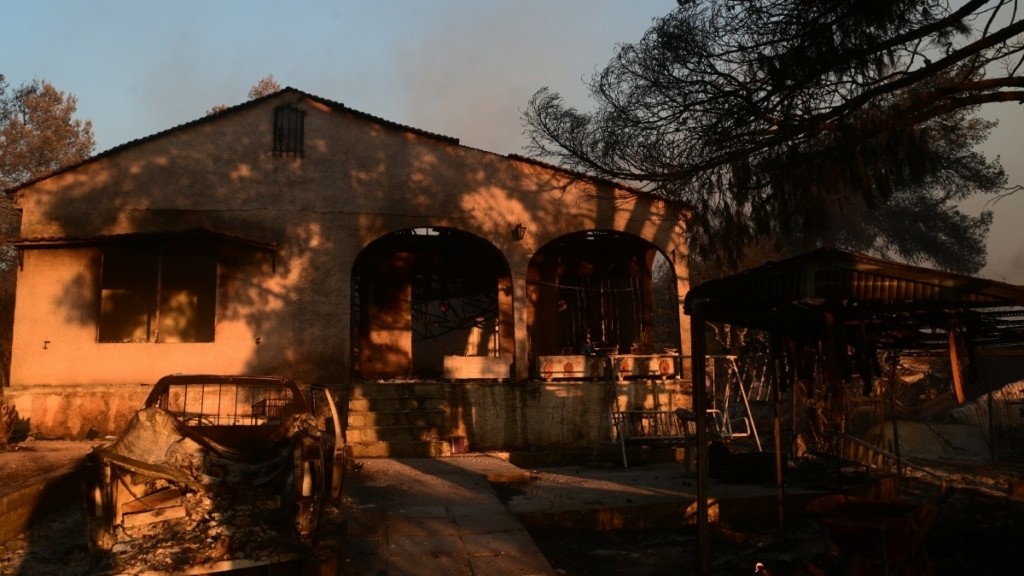 Φωτιές στην Αττική: Άνοιξε η πλατφόρμα arogi.gov.gr για τους πληγέντες – Οι δικαιούχοι της πρώτης αρωγής