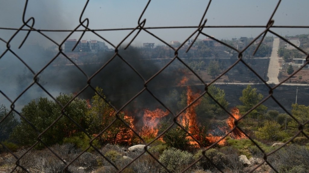Φωτιά στην Αττική: Νέο μήνυμα του 112 για εκκένωση του Διονύσου