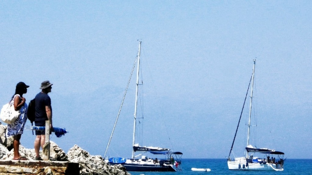 Καιρός: Θυελλώδεις άνεμοι με 41 βαθμούς – Πολύ υψηλός κίνδυνος για πυρκαγιά και σήμερα