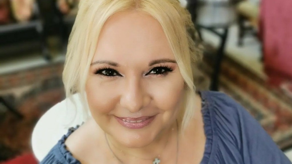 Καίτη Φίνου – Έφτιαξε τα δόντια της και μας δείχνει το αποτέλεσμα (vid)