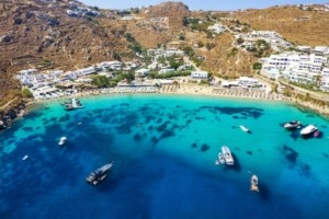 Συλλήψεις σε Μύκονο και Ρόδο για παραβάσεις στον αιγιαλό